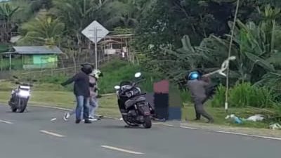 Geger di Jalan Gor: Pria Dikeroyok oleh Sekelompok OTK, Warga Tak Berani Bertindak