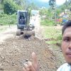 Peduli Akses Warga, Penambang Rakyat di Pohuwato Swadaya Perbaiki Jalan Rusak di Desa Hulawa