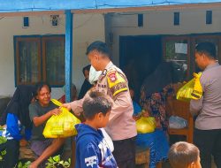 Sambut HUT Bhayangkara ke-79, Polres Pohuwato Salurkan Bantuan Sosial untuk Warga Terdampak Banjir di Taluditi