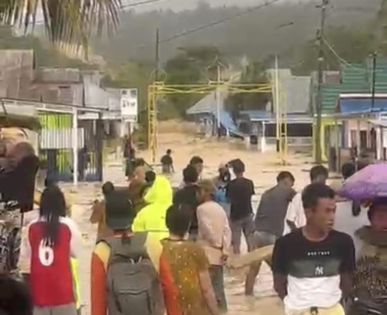 Kondisi banjir di Desa Hulawa, Pohuwato, Selasa (30/12/2025).