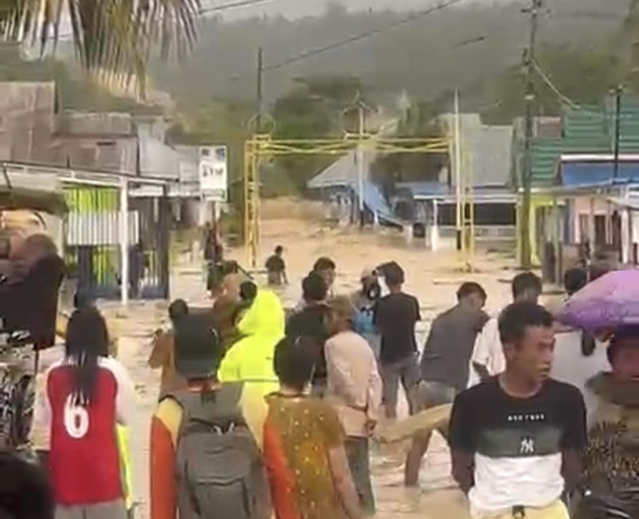 Kondisi banjir di Desa Hulawa, Pohuwato, Selasa (30/12/2025).