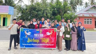 Cipayung Plus Pohuwato dan YR Team Berbagi Takjil di Patilanggio, Ratusan Paket Dibagikan ke Pengguna Jalan