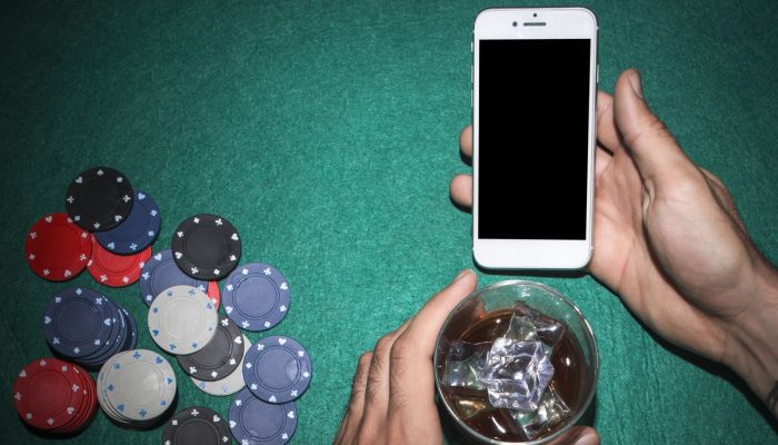 Candu Digital, Derita Nyata
