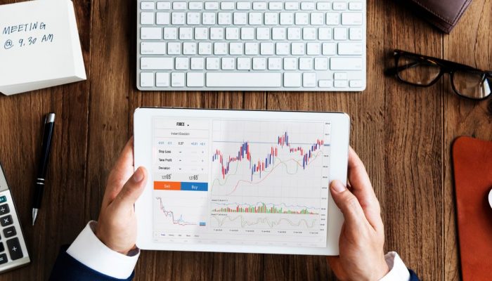 Rupiah Melemah, Ini Kesalahan Umum Investor Ritel Saat Beli Saham