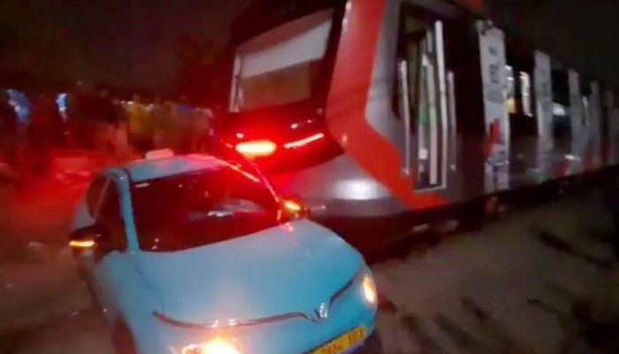 Sopir Taksi Green SM Jadi Tersangka Usai Mobil Mogok di Tengah Rel Kereta