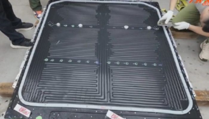 Blade Battery Generasi Kedua BYD Dibongkar Paksa di China