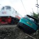 Satlantas Bekasi Kota Tegaskan Tangani Kecelakaan Taksi Green SM-KRL di Pelintasan Ampera