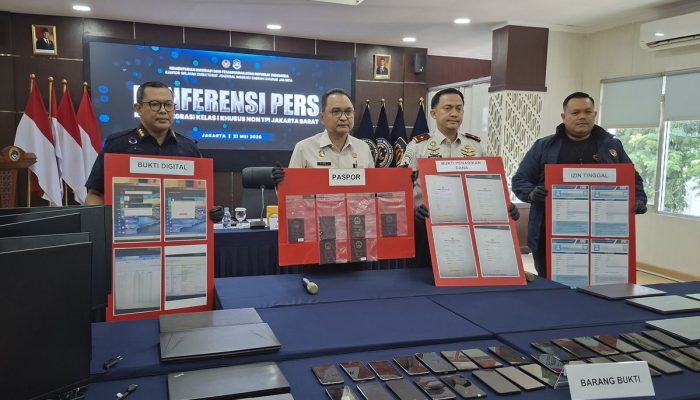 4 WN China Ditangkap Imigrasi Terkait Sindikat Scam Online di Jakarta Barat