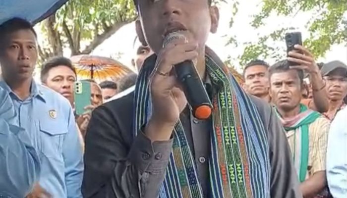 Saat Kunjungi Rote Ndao, Wapres Gibran Soroti Potensi Rumput Laut dan Dorong Hilirisasi