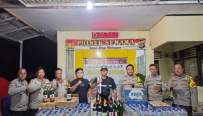 Polsek Suwawa Gelar Operasi Pekat, Ratusan Botol Miras Berbagai Merek Disita