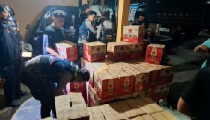 Brimob Gorontalo Dukung Operasi Pekat Otanaha 2026, Ratusan Botol Miras Ilegal Diamankan