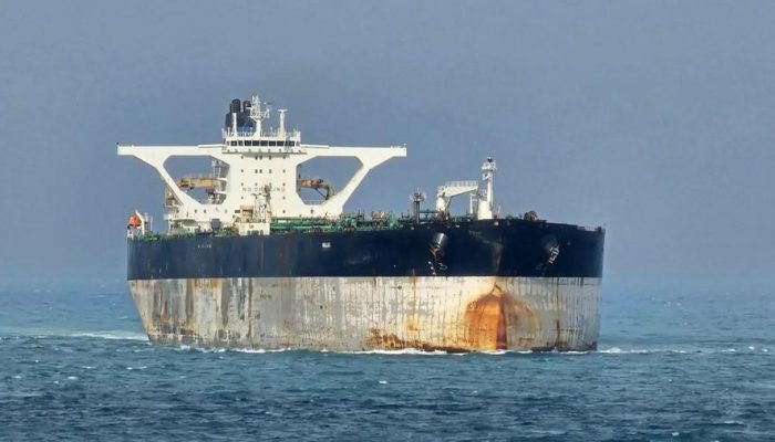 Inggris dan AS Longgarkan Impor Produk Minyak Rusia, Uni Eropa Protes