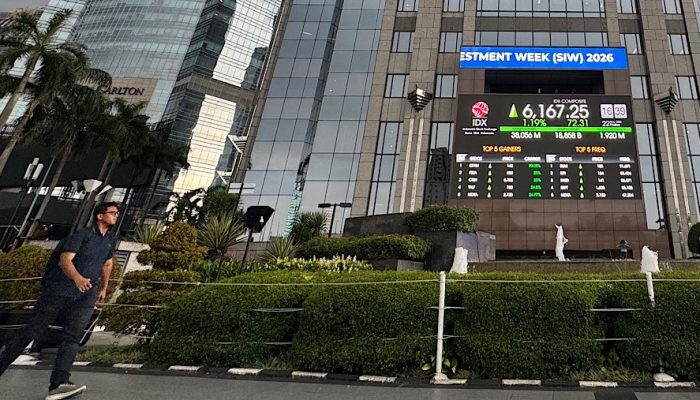 IHSG Ditutup Naik 0,72% ke 6.206, Saham BBRI Jadi Penopang