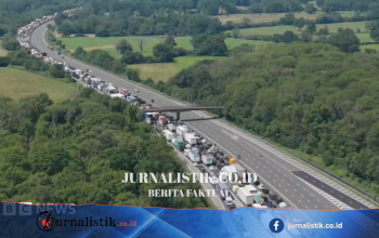 Panggilan darurat terjebak kemacetan di M25 selama berjam-jam saat panas rekor