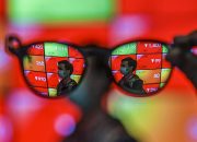 IHSG Terkoreksi 3,17 Persen di Pagi Hari, Rupiah Tembus Rp 17.900 per Dolar AS