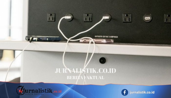 Waspada saat Cas HP di Bandara, Stasiun, atau Mall—Ini Bahaya yang Mengintai