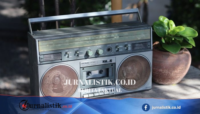 Radio dan Rindu yang Sulit Tergantikan