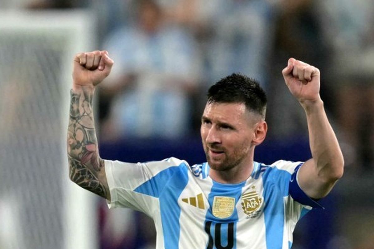 Piala Dunia 2026: Messi, Ronaldo, dan Ochoa Bakal Kenakan Lencana Penghormatan Khusus Bola 5 Juni 2026