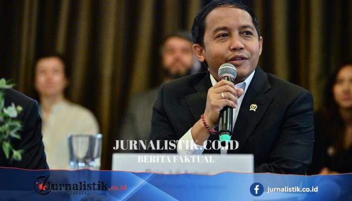 Menhut Serahkan SK Hutan Adat 1.175 Hektare untuk Putus Rantai Konflik
