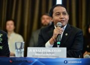 Menteri Kehutanan Menyerahkan SK Hutan Adat 1.175 Hektare untuk Memutus Rantai Konflik