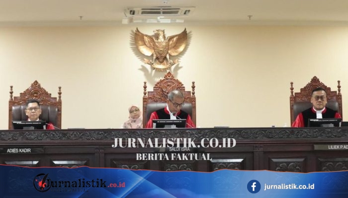 Saldi Isra Menilai Uji Materi UU PPLH oleh Mahasiswa Unesa: Sudah Baik, Tapi Legal Standing Perlu Dipertajam