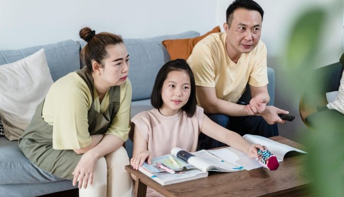 Pola Asuh Otoritatif Dianggap Paling Ideal, Ini Cara Menerapkannya pada Anak