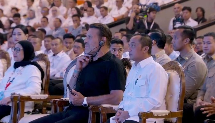 Di Hadapan 12.000 Penggerak MBG, Prabowo Perkenalkan Tony Robbins, Pengusaha AS yang Dulu Sangat Miskin
