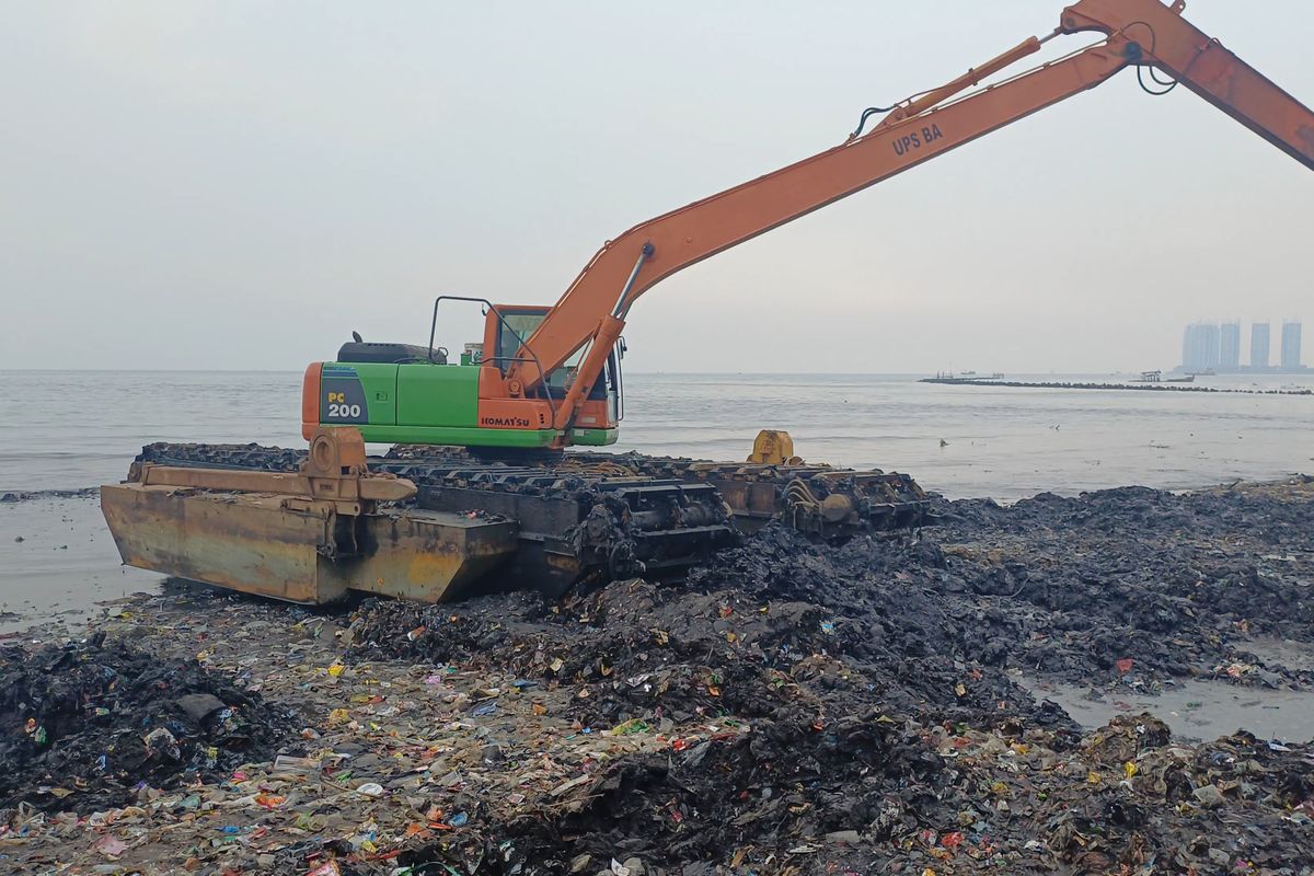 Bahaya Tersembunyi Pulau Sampah Muara Angke Terhadap Makanan Manusia News 5 Juni 2026