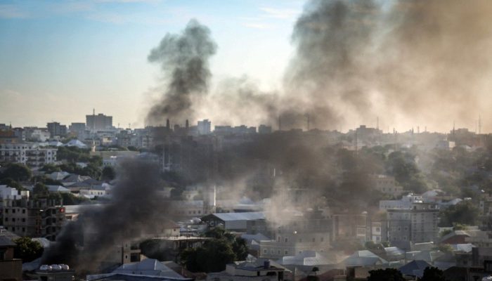 Somalia Mencekam: Konflik Bersenjata Pecah Usai Presiden Tak Turun Jabatan