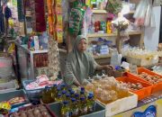 Imbas pasokan minim dan cuaca, harga minyak curah di Manado naik Rp 21.000