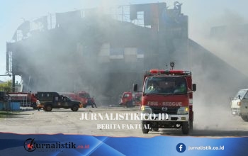 Asap Tebal Selimuti Jalur Pati-Juwana, Pabrik Pengolahan Ikan Terbakar Sabtu Pagi Regional 6 Juni 2026