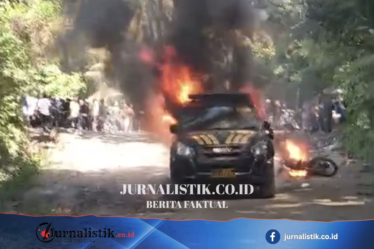 Mobil Polisi Ludes Dihantam Bom Molotov saat Bentrok Warga di Seram Maluku Regional 7 Juni 2026