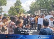 Usai 6 Karyawan Perusahaan Sawit Diserang, Warga Demo ke Polres Inhu Minta Aktor Intelektual Ditangkap