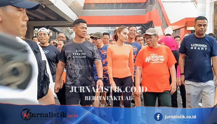 Didampingi Cinta Laura, Pramono Kampanyekan Pilah Sampah di CFD Rasuna Said