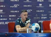 John Herdman Bahas Peluang Justin Hubner Main saat Timnas Indonesia vs Mozambik