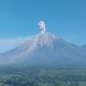 Gunung Semeru Luncurkan Awan Panas, Jarak Luncur APG Tertutup Kabut