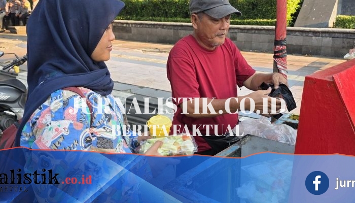 Rupiah Melemah, Pedagang Kecil Semarang Tertekan Kenaikan Harga Plastik dan Bahan Baku
