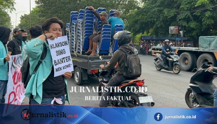 Klakson Bersahutan dan Tuduhan Program Pemerintah “Ladang Korupsi” Warnai Demo Mahasiswa di Solo