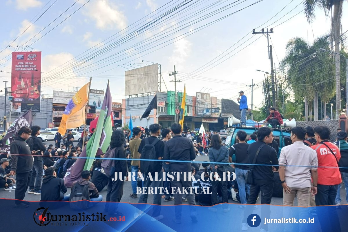 300 Personel Gabungan Amankan Demo Mahasiwa di Jember Regional 15 Juni 2026