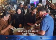 Sambut 1 Suro, Pedagang Pasar Triwindu Solo Bagikan 500 Porsi Jenang Suro Gratis Regional 16 Juni 2026