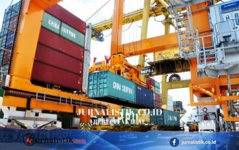 Nasib Sopir Truk di Tanjung Priok: Kerja 24 Jam, Kendaraan Jadi Tempat Tinggal
