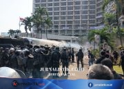 Demo Tolak Eksekusi Hotel Sultan Ricuh, Polisi Semprot Water Cannon ke Massa News 18 Juni 2026