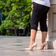 Bingung Styling Celana Capri? Ini 5 Model Sepatu yang Bisa Dipadukan