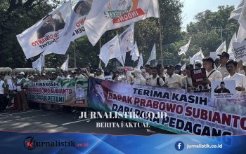Demo Petani dan Pedagang di Patung Kuda, Dukung MBG Prabowo