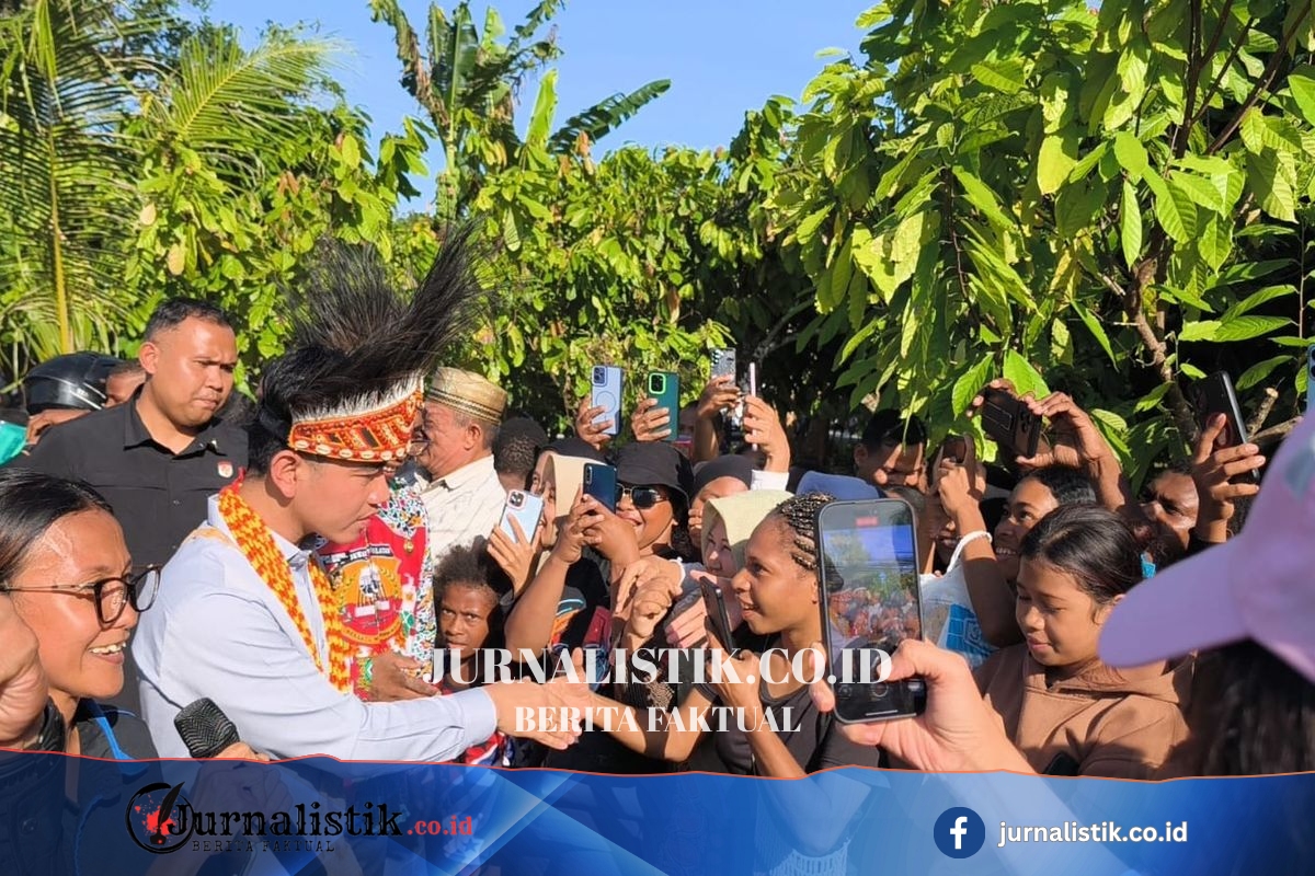 Antusias Warga Ketemu Wapres di Papua Barat: Bentang Spanduk "Bocahe Gibran Nusantara" News 20 Juni 2026