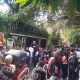 Ribuan Warga Padati Kediaman Jokowi di Solo, Rayakan Ulang Tahun ke-65