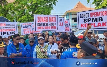 Puluhan Warga Pasuruan Demo di Kantor Disdik Jatim, Protes Aturan SPMB 2026 yang Dinilai Membingungkan