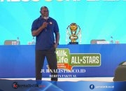 Jacksen F Tiago Tekankan Penguatan Mental dalam Pembinaan Pesepak Bola Putri