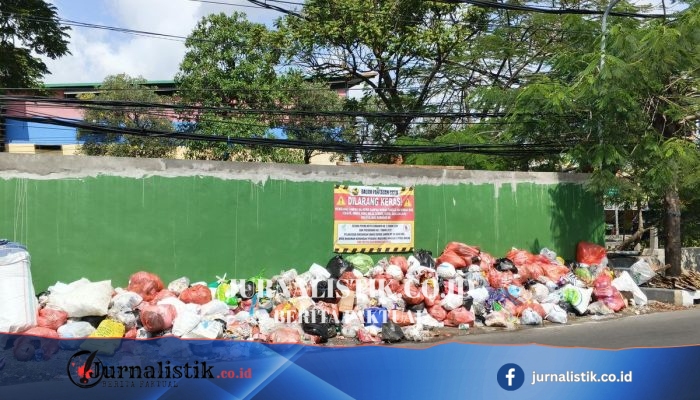 Diintai CCTV dan Diancam Denda Rp 50 Juta, Warga Surabaya Masih Buang Sampah di Lokasi Terlarang