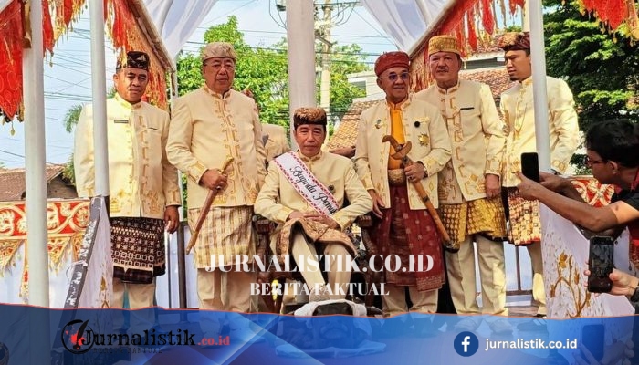 Komunikasi Non-verbal Jokowi dan Jejak Simbol Kepala Kerbau